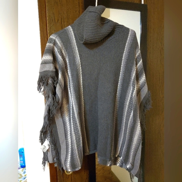 Eddie Bauer Cotton/Wool Blend Fringe Poncho Sweater (M/L) - Picture 2 of 6